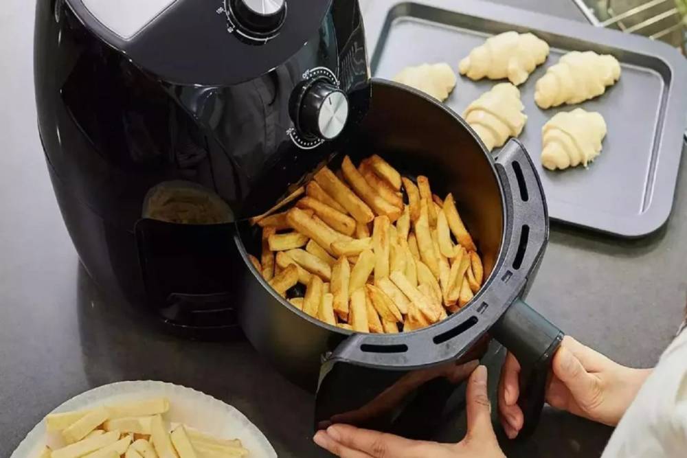 Airfryer zararlı mıdır? Mutfağın pop&uuml;ler aleti tehlikeli olabilir mi?