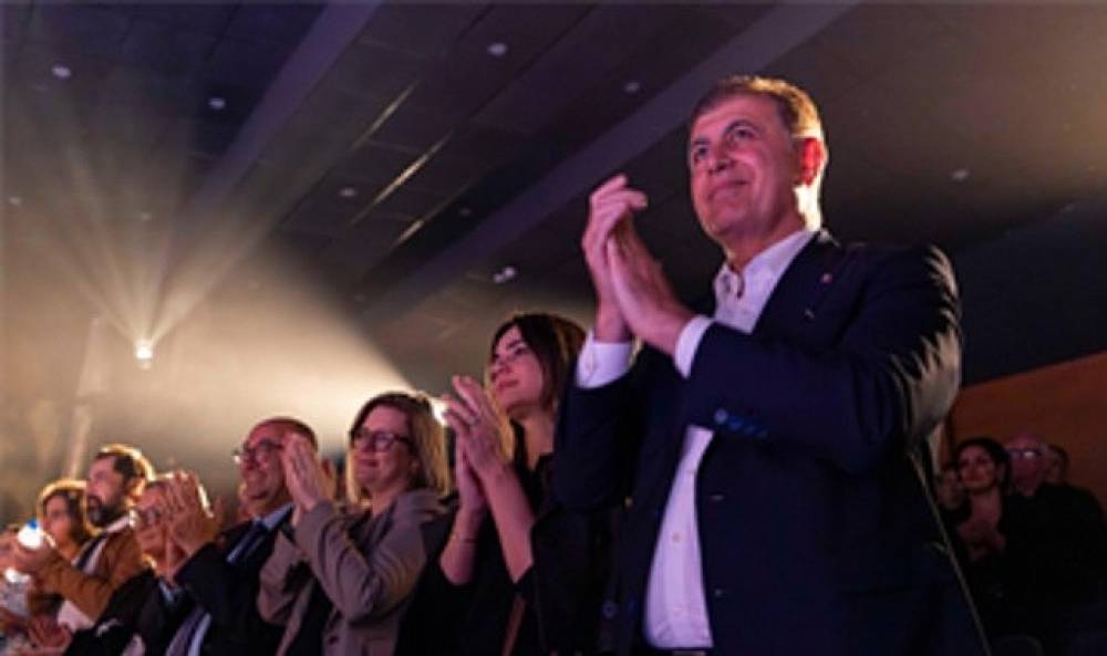 Meltem Cumbul ve Levent Üzümcü de sahnede