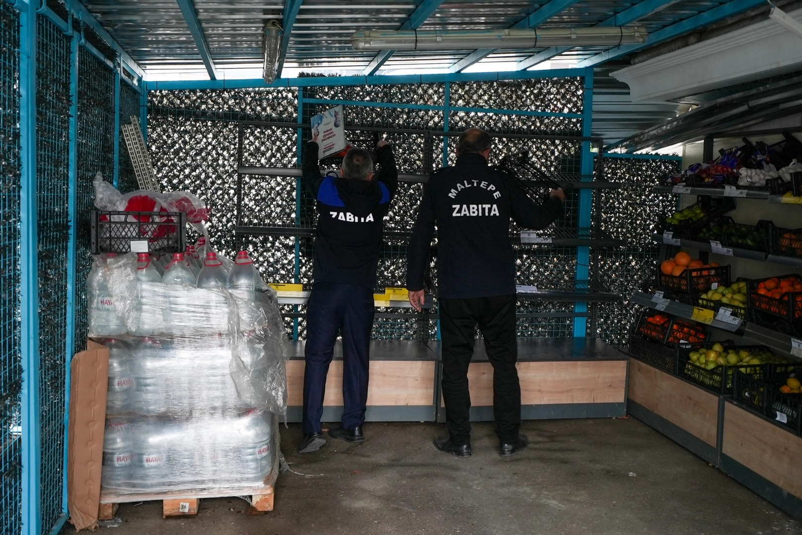 İstanbul Maltepe&rsquo;de market işgalleri kaldırılıyor