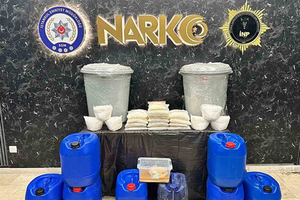 İstanbul'da 240 kilogram uyuşturucu ele ge&ccedil;irildi: 4 g&ouml;zaltı