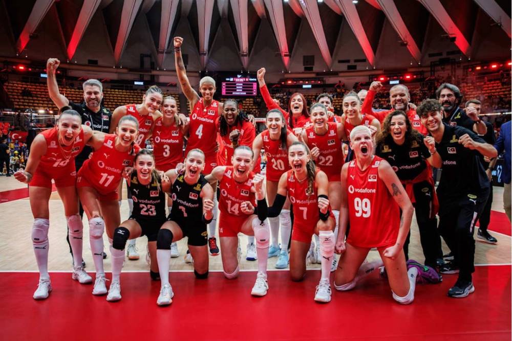 Filenin Sultanları Tarih yazdı: Japonya'yı devirerek finale yükseldi 