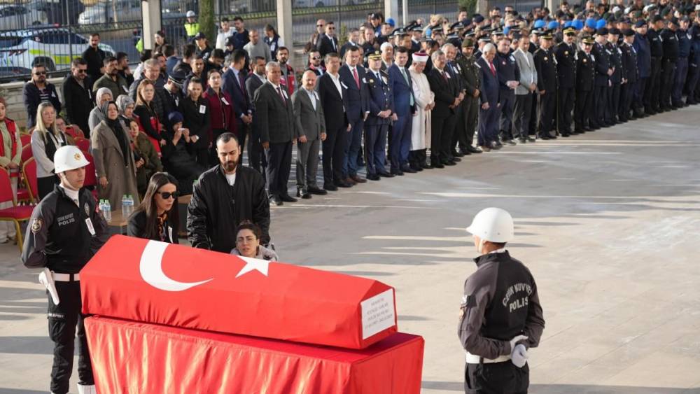 Trafik kazasında hayatını kaybeden Polis Memuru Cengiz Askar, memleketine uğurlandı 