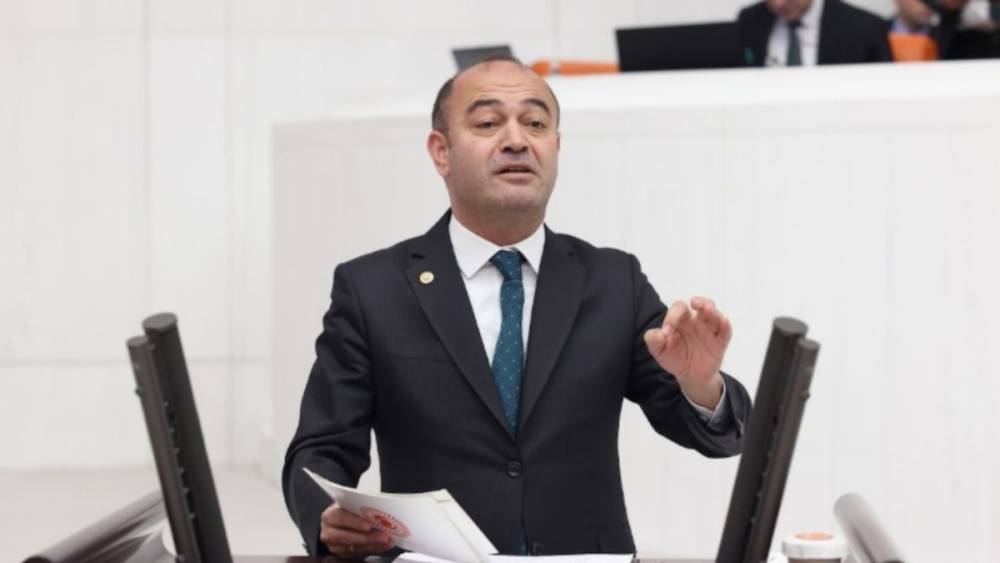 CHP&rsquo;li &Ouml;zg&uuml;r Karabat : &lsquo;Casusluk iddianamesinin dayanağı yok&rsquo; 