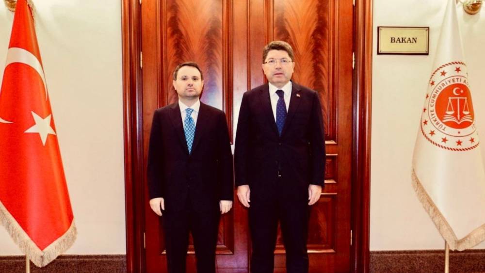 Akın G&uuml;rlek, Adalet Bakanlığı g&ouml;revini Yılmaz Tun&ccedil;&rsquo;tan devraldı 