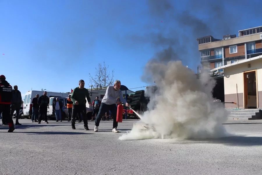 İstanbul Maltepe&rsquo;de afetlere karşı seferberlik s&uuml;r&uuml;yor