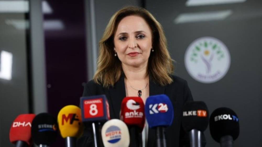 DEM Parti MYK’sı toplandı: 'Barış süreci için yasal düzenleme şart' 