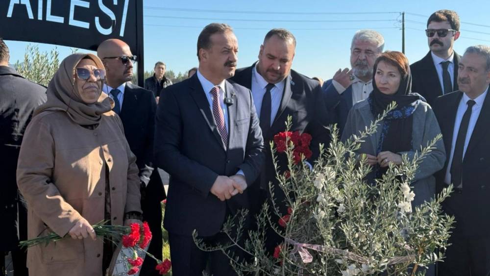 Yavuz Ağıralioğlu&rsquo;ndan Mehmet Erdem&rsquo;in ailesine vefa ziyareti 