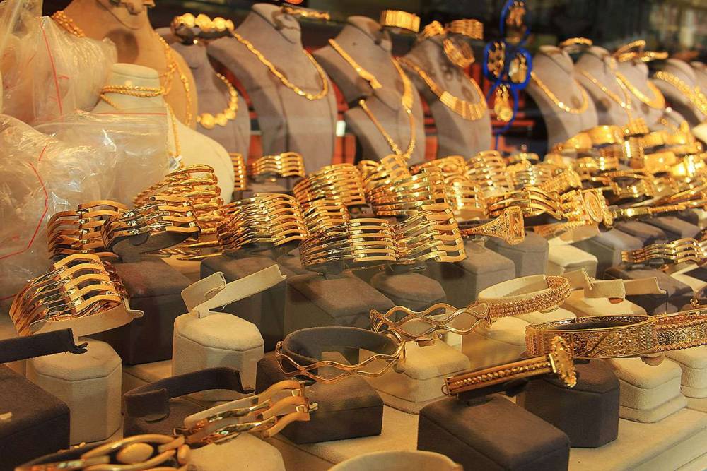 Altın fiyatları g&uuml;ne d&uuml;ş&uuml;şle başladı