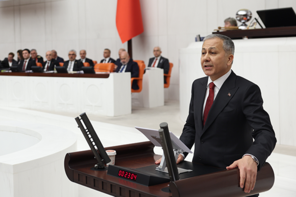 İ&ccedil;işleri Bakanı Yerlikaya, TBMM Genel Kurulunda bakanlığının 2026 yılı b&uuml;t&ccedil;esini sundu