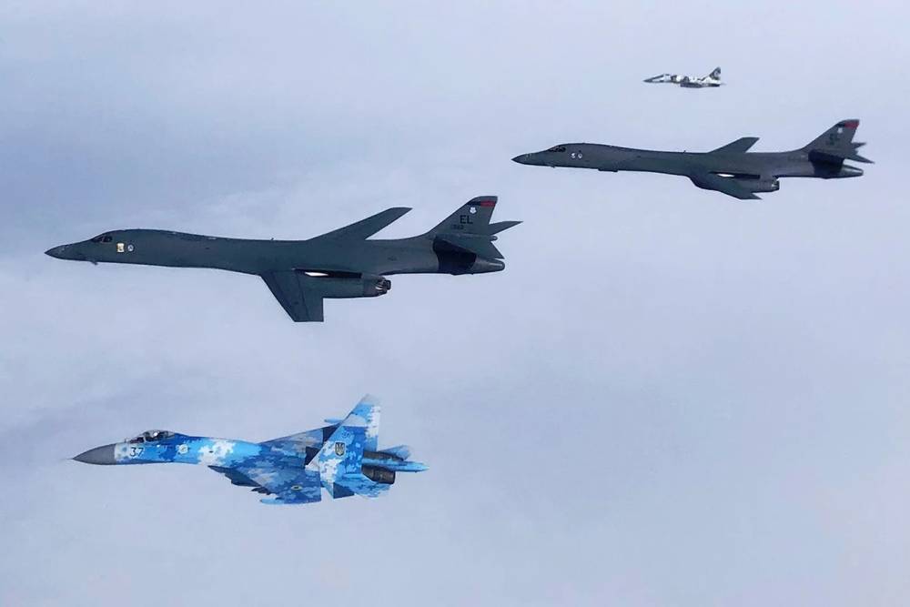 Rusya'la ait uzun menzilli bombardıman u&ccedil;akları Karadeniz'de