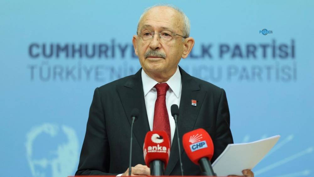 Kılı&ccedil;daroğlu&rsquo;ndan &uuml;cretsiz yemek &ccedil;ağrısı: &lsquo;Başarısız olan &ccedil;ocuk değil, onu a&ccedil; bırakan d&uuml;zendir&rsquo; 