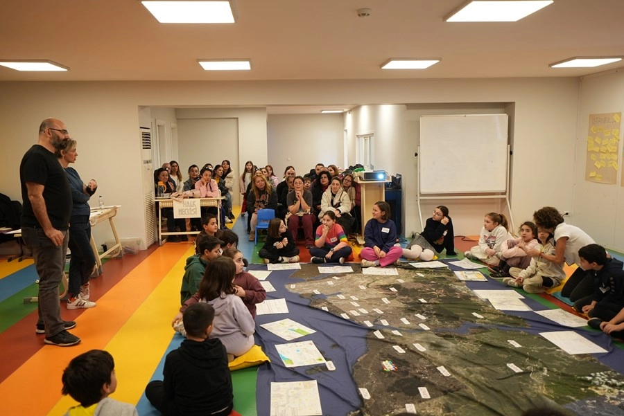 İstanbul Maltepe&rsquo;de &ccedil;ocuklar kent y&ouml;netimine katıldı