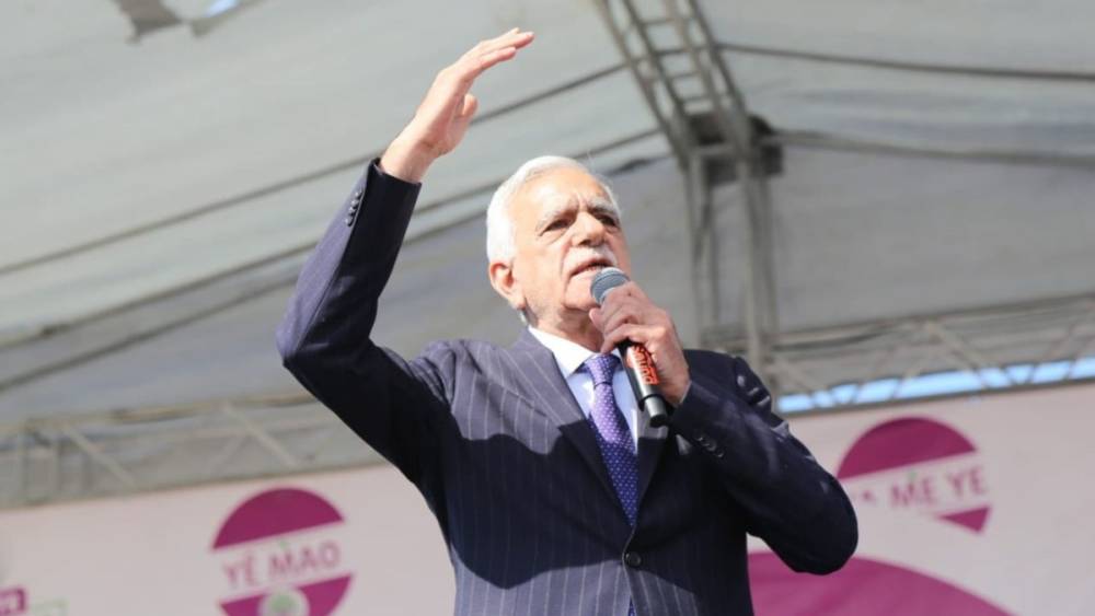 Ahmet Türk, 'örgüt propagandası' suçlamasından beraat etti