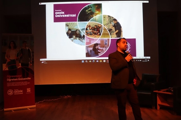 İstanbul Maltepe'den &ouml;ğrencilere gelecek rehberliği