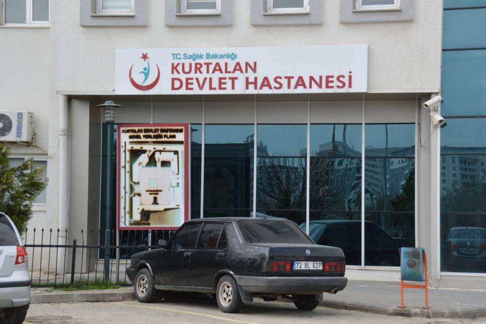Siirt’te bir kişi eşi ile amcasını öldürüp, 3 akrabasını yaraladı
