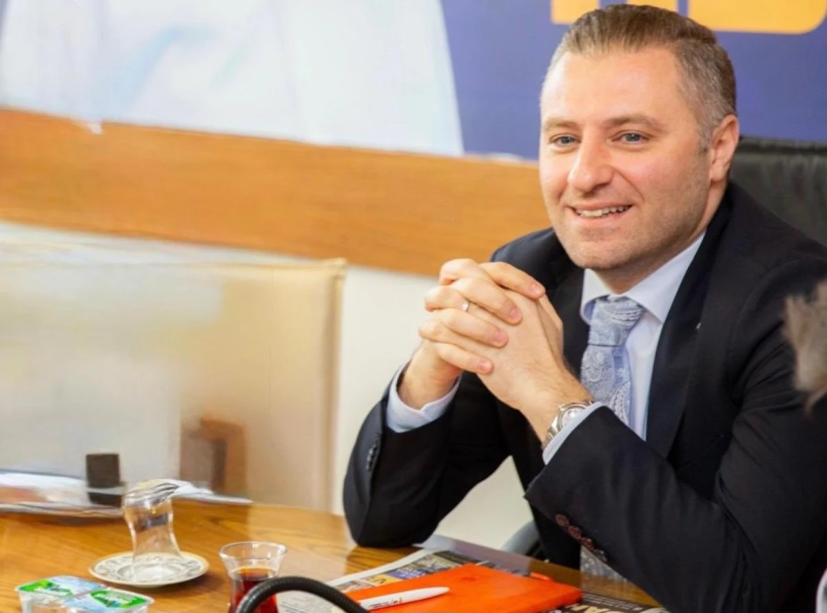 AHMET KURAN: 40 TL’YE YEMEK ŞOVU YAPACAKSIN, 90 TL’YE TOST SATACAKSIN!