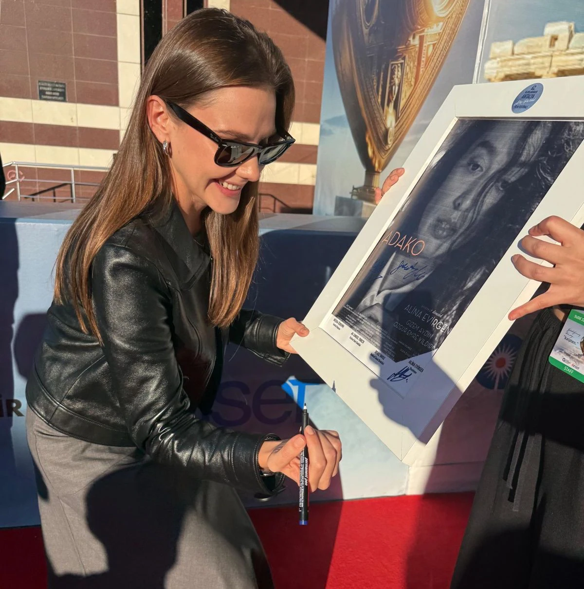 ALINA BOZ’UN YAZIP YÖNETTİĞİ “ADAKO” ALTIN PORTAKAL’DA BÜYÜK BEĞENİ TOPLADI