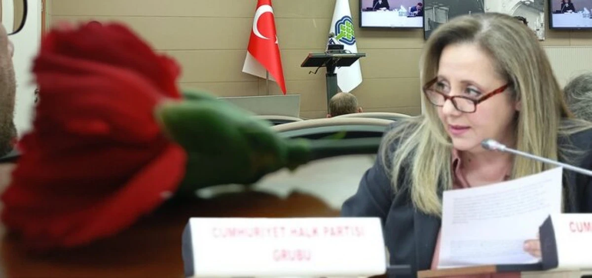 Bakırk&ouml;y Meclisi&rsquo;nde 8 Mart vurgusu: &ldquo;Kadınlar korkarak yaşıyorsa hi&ccedil; kimse g&uuml;vende değildir&rdquo;