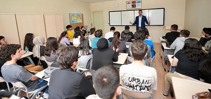 BAŞKAN YÜKSEL, “SİZİ GÖRDÜĞÜMDE AYNI HEYECANI TAŞIYORUM”