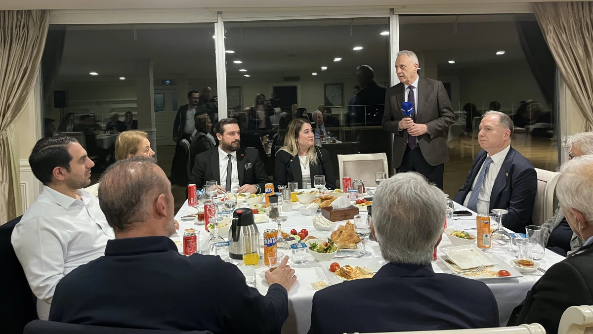 CHP Bakırk&ouml;y ve Rumeli Camiası İftar Sofrasında Buluştu