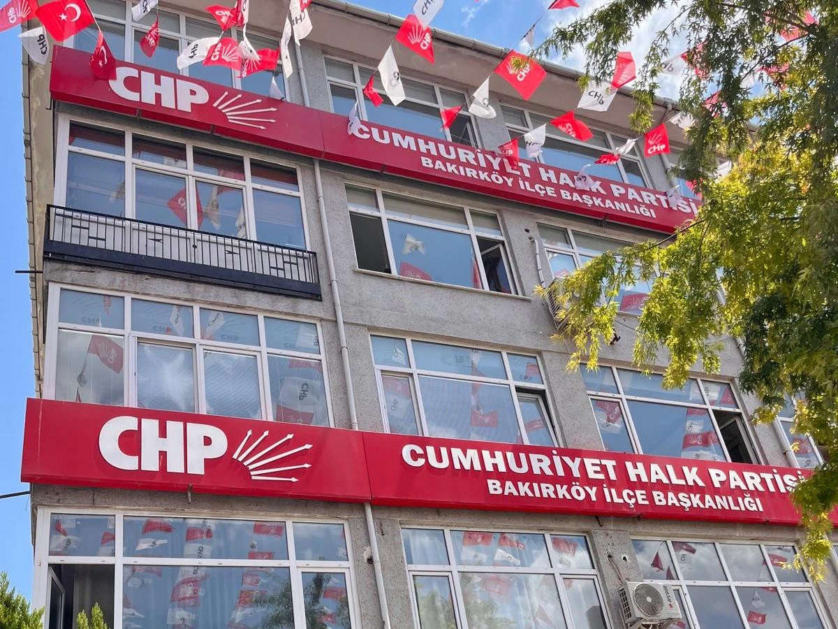 CHP&rsquo;de İstanbul&rsquo;daki Boş İl&ccedil;e Başkanlıklarına Atamalar Yapıldı