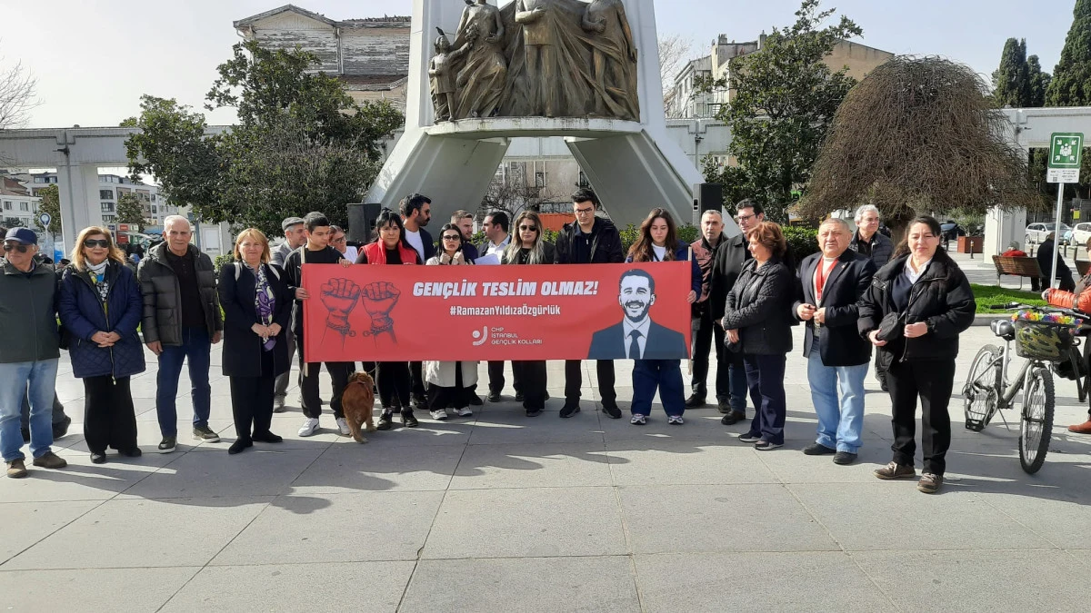 CHP&rsquo;li Gen&ccedil;ler 39 İl&ccedil;ede Eş Zamanlı Eylem Yaptı Bakırk&ouml;y&rsquo;de Ramazan Yıldız i&ccedil;in &ldquo;&ouml;zg&uuml;rl&uuml;k&rdquo; &ccedil;ağrısı