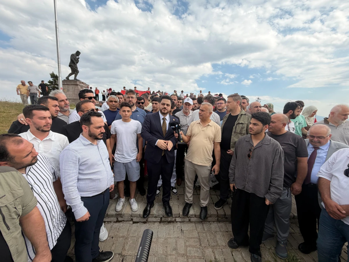 H&uuml;seyin Baş ve BTP gen&ccedil;liği Afyon Kocatepe&rsquo;de buluştu
