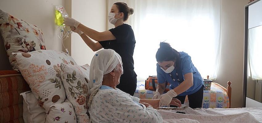 Kartal Belediyesi, ‘Evde Ücretsiz Sağlık Hizmeti’ İle Sosyal Belediyecilikte Örnek Oluyor