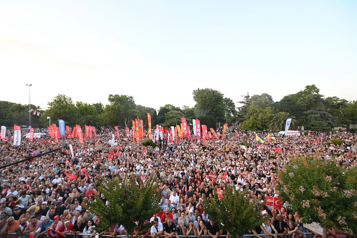 MÜHÜR, KENDİNİ SULTAN ZANNEDENLERDE DEĞİL, MİLLETTEDİR