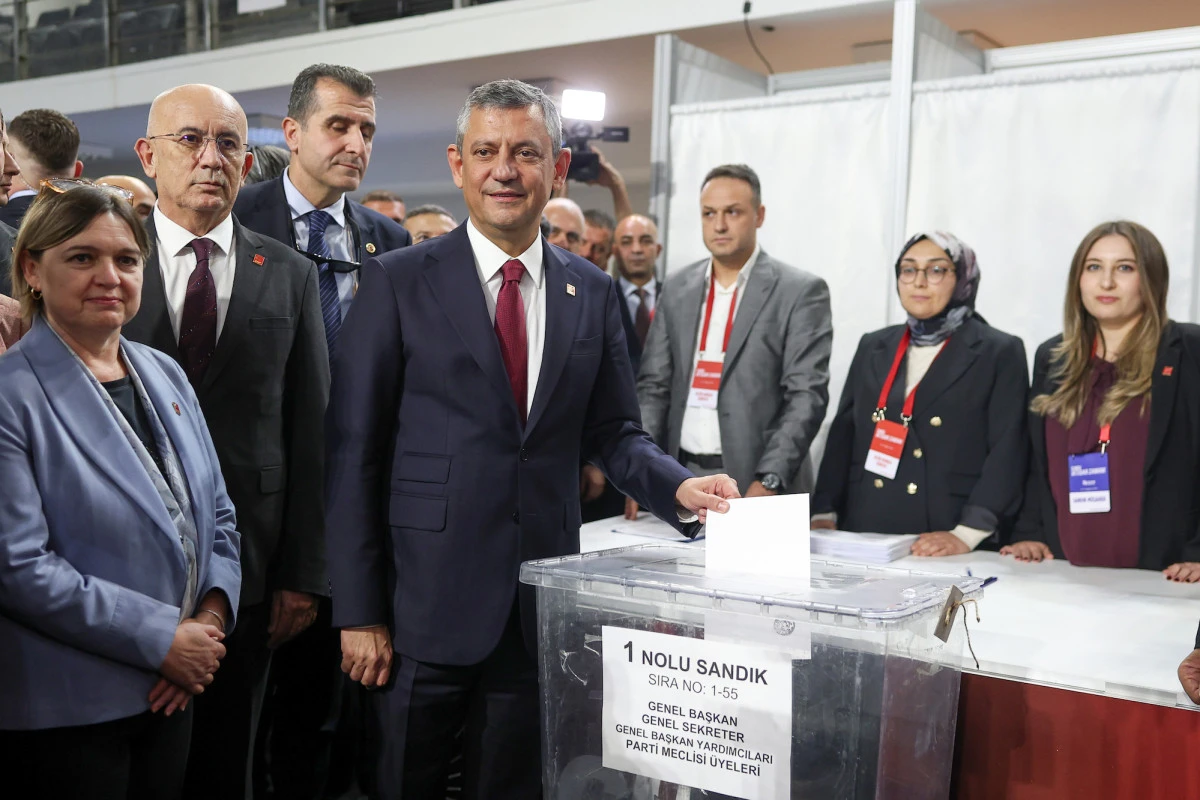 Özgür Özel’den teşekkür konuşması