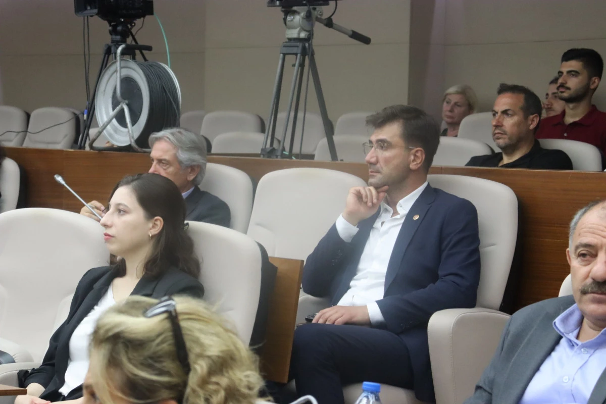 YENİ MECLİS ÜYESİ GÖREVE BAŞLADI, MUHTARLIK MÜDÜRLÜĞÜ KAPATILDI
