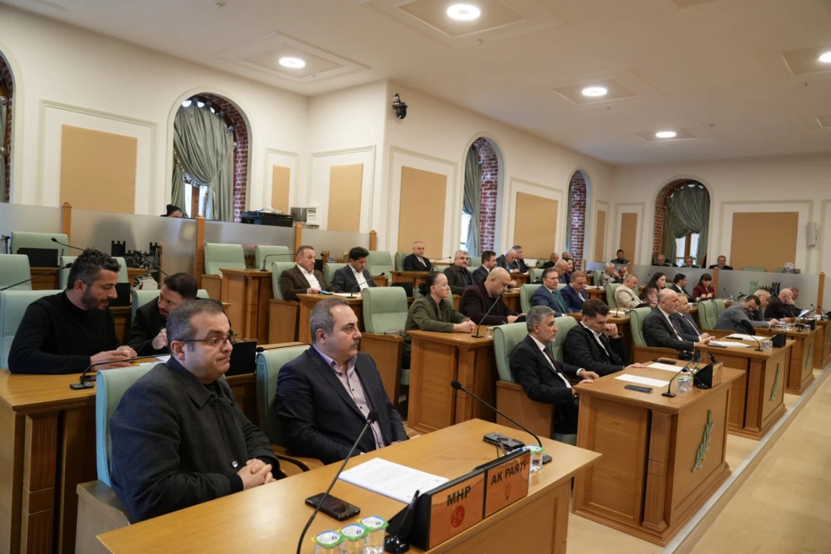 Zeytinburnu Stadı Yeniden G&uuml;ndemde: 17 Yıldır Atıl Durumdaki Alan Meclis&rsquo;te Tartışıldı