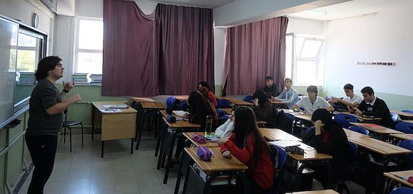 Zeytinburnu Belediyesi’nden 2 Bin 575 Gence Ücretsiz Eğitim Desteği
